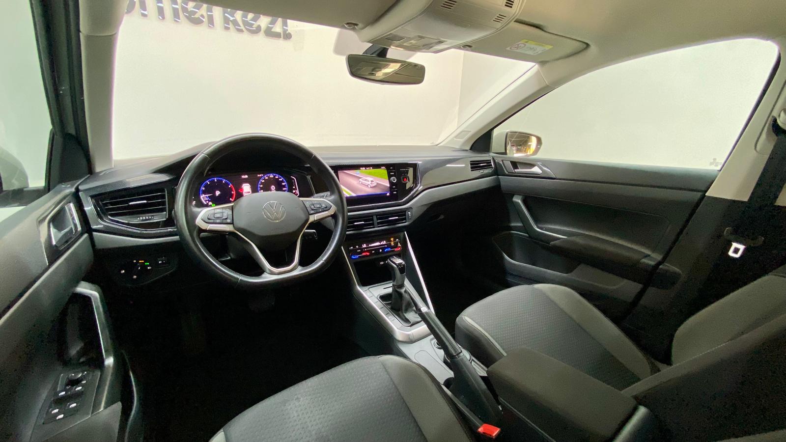 VOLKSWAGEN POLO 24